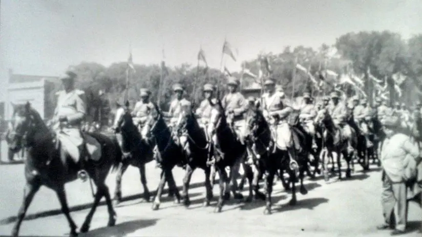 Caballería formada en las calles de Tacna el 28 de agosto de 1929