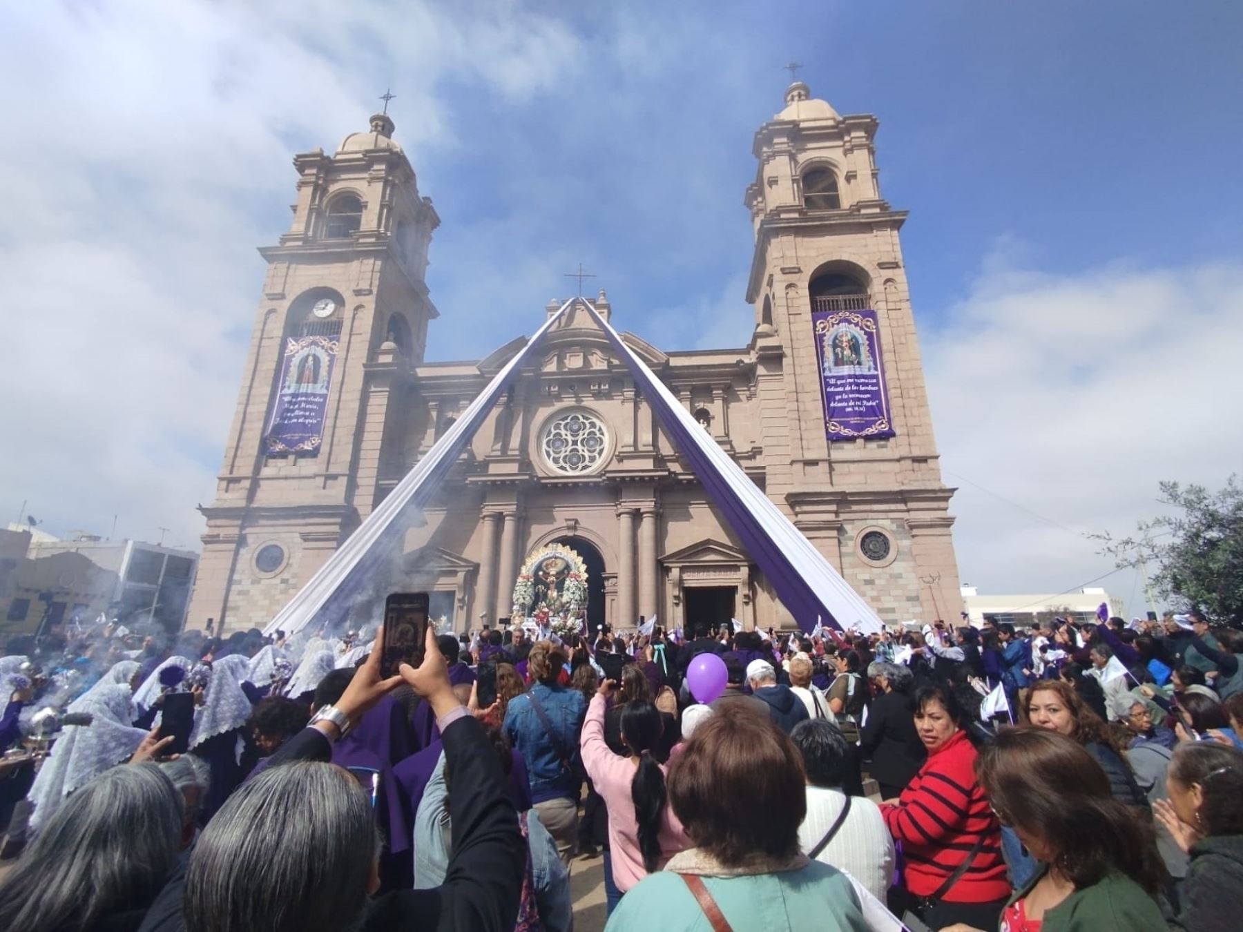 Misa donde se celebra el regreso de Tacna al Perú